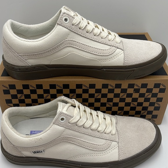 Vans Men’s Bmx Old Skool
Marshmallow/Gum
VN0005UZOVM Sneakers - Picture 2 of 16